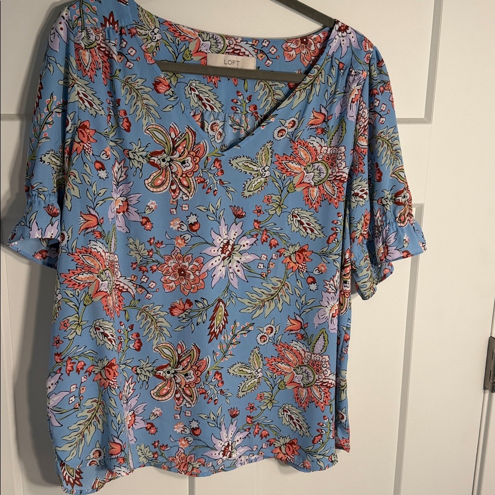 LOFT Light Blue Floral V-Neck Short Sleeve Top